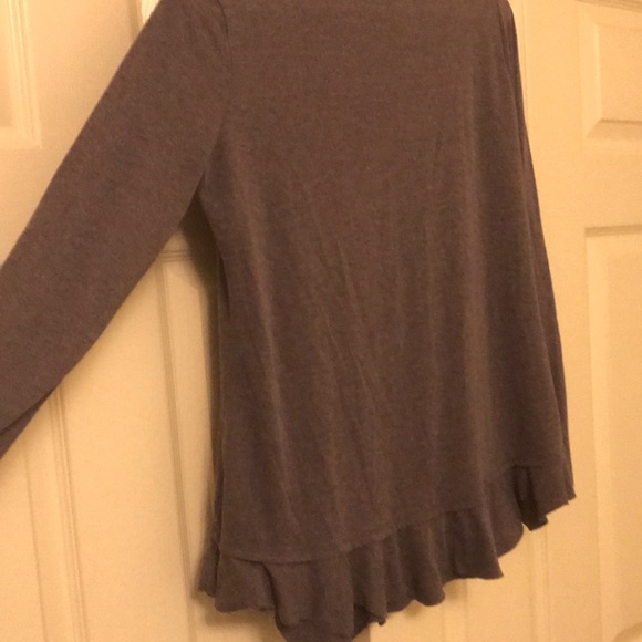 Banana Republic ruffle shirt - Picture 3 of 3